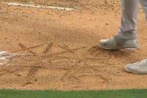 MLB: Pitchers de Padres y Rockies jugaron 'Gato' en el montículo