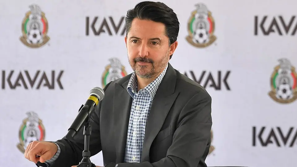 Yon de Luisa 'confirma' continuidad de Tata en el Tri: 'Nosotros estamos firmes'