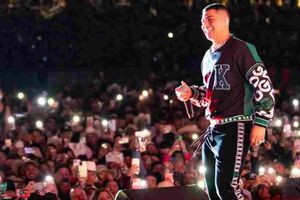 Eduin Caz, vocalista de Grupo Firme, hospitalizado de emergencia; se desconoce la causa