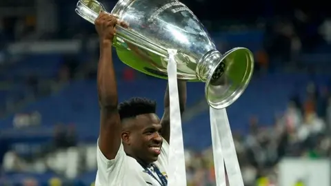 Kenia Os 'recordó' a Vinicius Jr tras ganar la Champions League