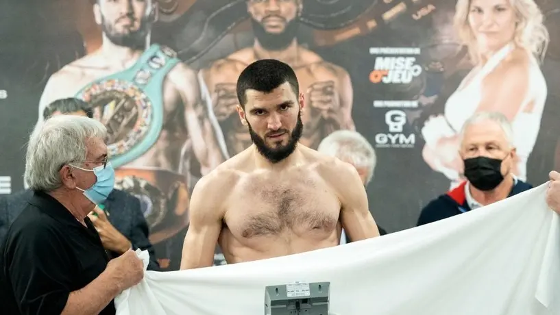 Canelo Álvarez: Artur Beterbiev reconoció que quiere enfrentar al mexicano en las 175 libras