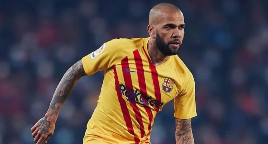 Video: Dani Alves festejó su cumpleaños al ritmo del mariachi