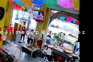 Video: Taquero salvó a cliente que se estaba ahogando mientras comía