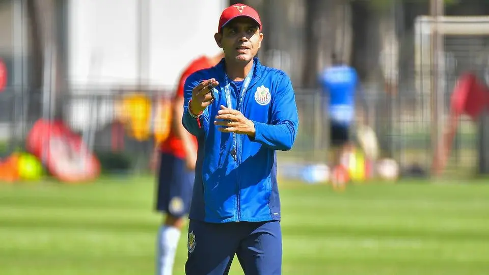 Ricardo Cadena sobre Chivas: "Los futbolistas deben entender que esta no es cualquier playera"