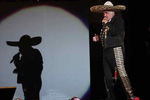 Vicente Fernández: Pusieron música del Charro de Huentitán en el Chargers vs Giants