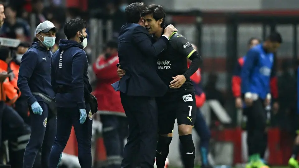 Chivas: JJ Macías reveló que el equipo respalda a Leaño por su trato humano