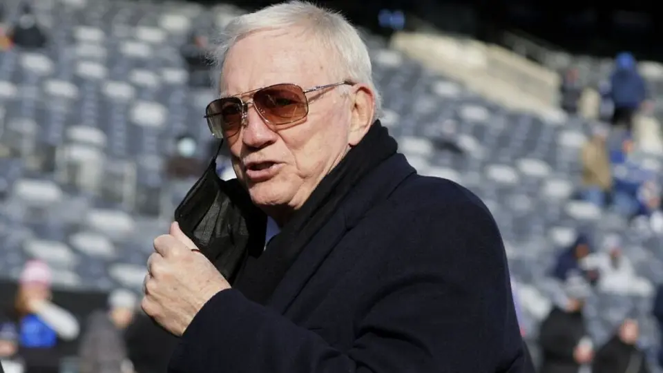 VIDEO: Jerry Jones, dueño de los Dallas Cowboys, sufrió accidente automovilístico