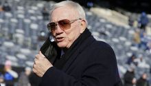 VIDEO: Jerry Jones, dueño de los Dallas Cowboys, sufrió accidente automovilístico