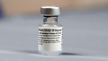 Covid-19: Estudio reveló que tres dosis de la vacuna Pfizer protegen contra Ómicron