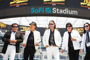 Super Bowl: El Buki fue el encargado de inaugurar el Sofi Stadium, sede del Super Tazón LVI