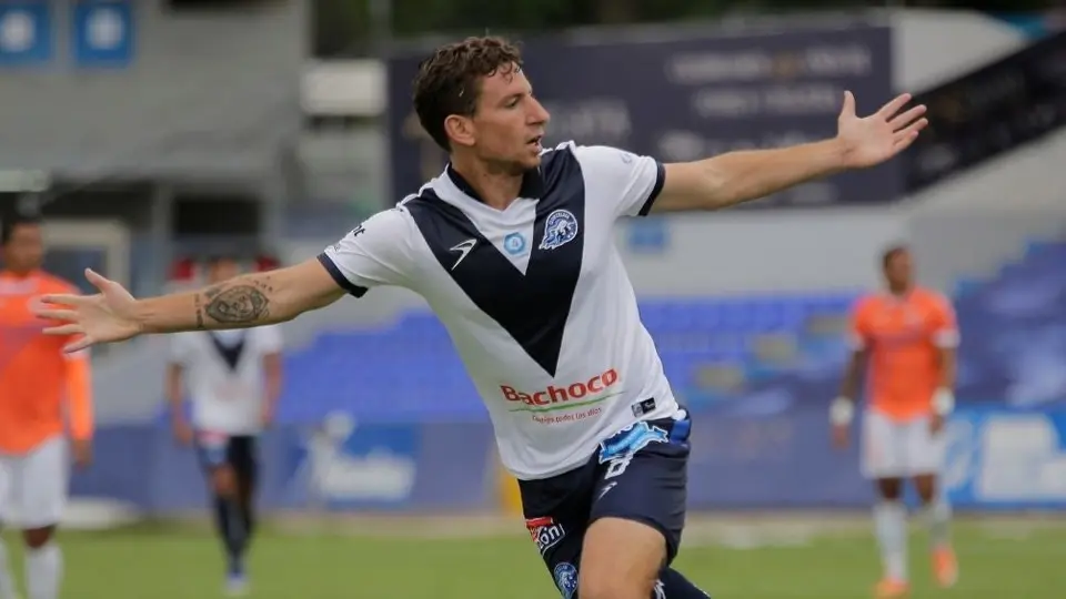 Torres Servín: 'Juan José Miguel tiene con qué ganarse su lugar en Pumas'