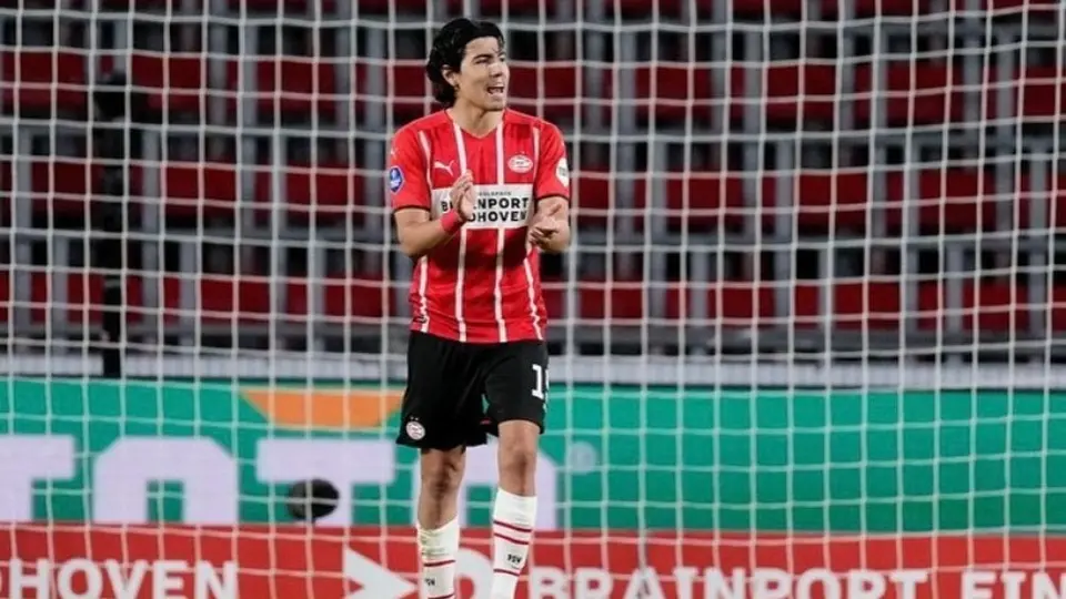 Erick Gutiérrez sobre su futuro: 'Hay equipos interesados, pero mi cabeza está en el PSV'