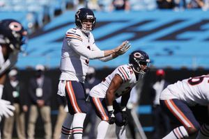 NFL: Nick Foles, MVP del SB LII, se quedó sin equipo tras ser cortado por Bears