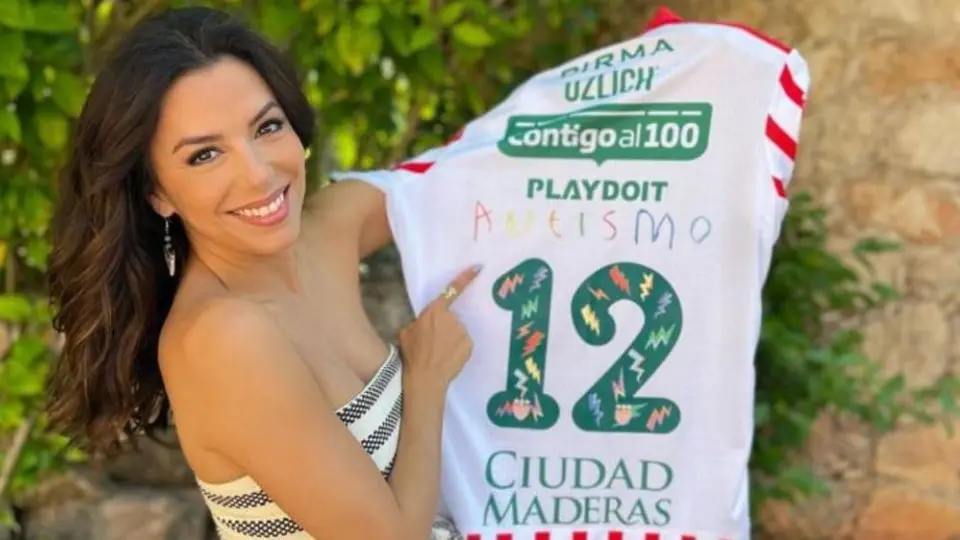 Necaxa: Eva Longoria lució jersey conmemorativo del Día Internacional del Autismo