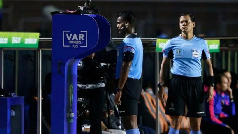 Qatar 2022: FIFA trabaja en reducir tiempo del VAR en Copa del Mundo