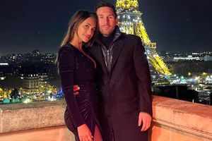 Messi: Antonela Roccuzzo lució desconcertada por los abucheos que recibió el argentino