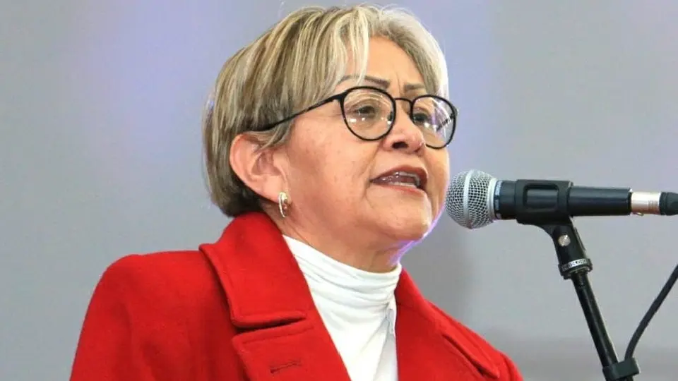 Senadora de Morena sufrió ataque armado en Estado de México; su auto fue baleado