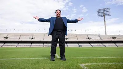 El emotivo mensaje que Pumas dedicó a Hugo Sánchez tras cumplirse 50 años de su debut en Primera División