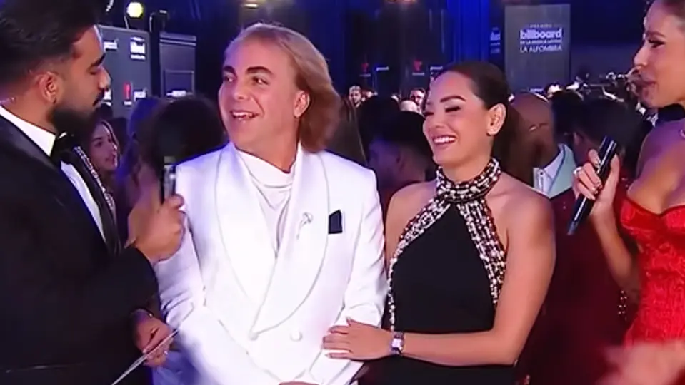 Cristian Castro presentó públicamente a su novia Vanessa Ríos / Especial