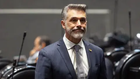El procedimiento no implica una sanción automática contra el legislador./ RS