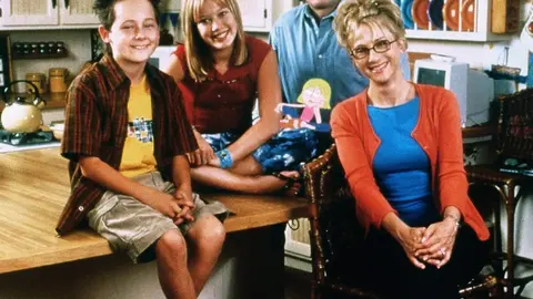 El intérprete dio vida a Sam McGuire, el entrañable padre del personaje de Hilary Duff en la exitosa serie juvenil de Disney. / @hilaryduff