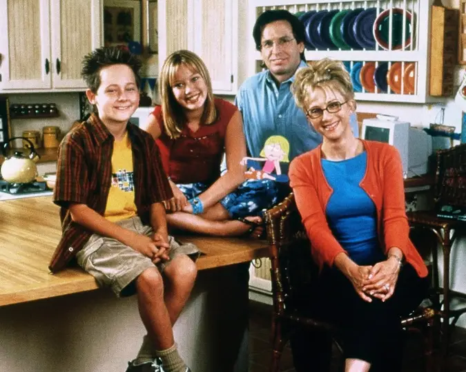 El intérprete dio vida a Sam McGuire, el entrañable padre del personaje de Hilary Duff en la exitosa serie juvenil de Disney. / @hilaryduff