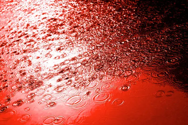 Meteorólogos advierten un posible fenómeno de lluvia de sangre. / iStock
