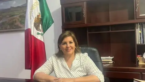 La alcaldesa Nora Alicia Biebrich viajaba en una camioneta Jeep cuando fue atacada a balazos./ RS