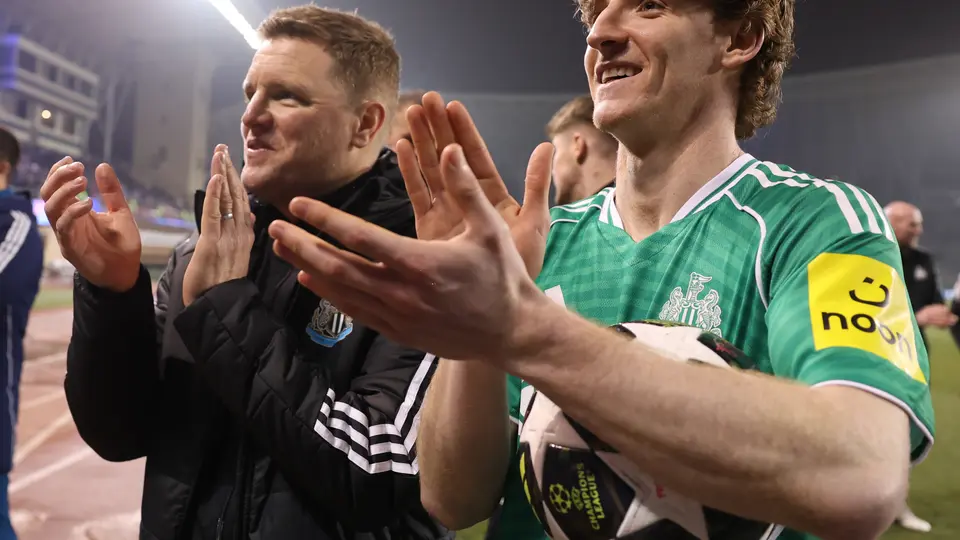 Eddie Howe y Anthony Gordon festejando la victoria en la Ida | AP