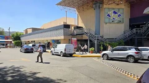 La Multiplaza, Valle Dorado se ubica en el municipio de Tlanepantla, Estado de México/Google
