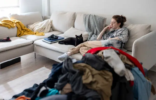 La procrastinación puede dividirse en tres tipos: evasión, activación e indecisión, según expertos de la UNAM. / iStock