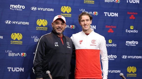 Antonio Mohamed y Marcel Ruiz previo al Campeón de Campeones | IMAGO 7