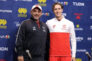 Antonio Mohamed y Marcel Ruiz previo al Campeón de Campeones | IMAGO 7