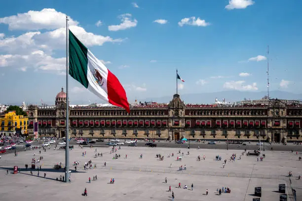 Agustín de Iturbide impulsó la creación de la primera bandera tricolor en 1821, tras la proclamación del Plan de Iguala./ Pixabay