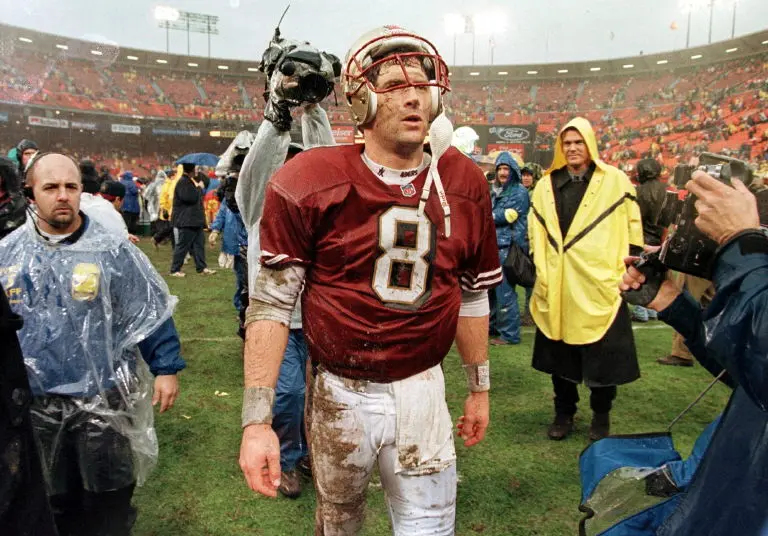 Steve Young con los San Francisco 49ers | AFP