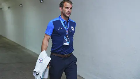 Iván Alonso tuvo que abandonar la concentración de Cruz Azul | IMAGO7