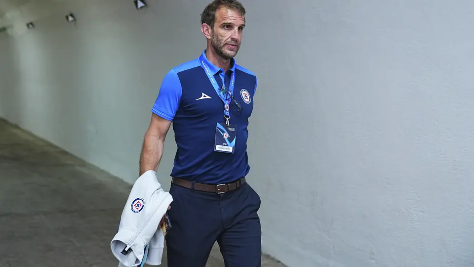 Iván Alonso tuvo que abandonar la concentración de Cruz Azul | IMAGO7