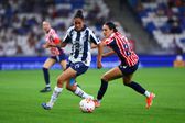 Marcela Restrepo se enfrenta a Jasmine Casarez en el partido entre Rayadas de Monterrey y Chivas en el Clausura 2026 de la Liga MX Femenil | IMAGO 7
