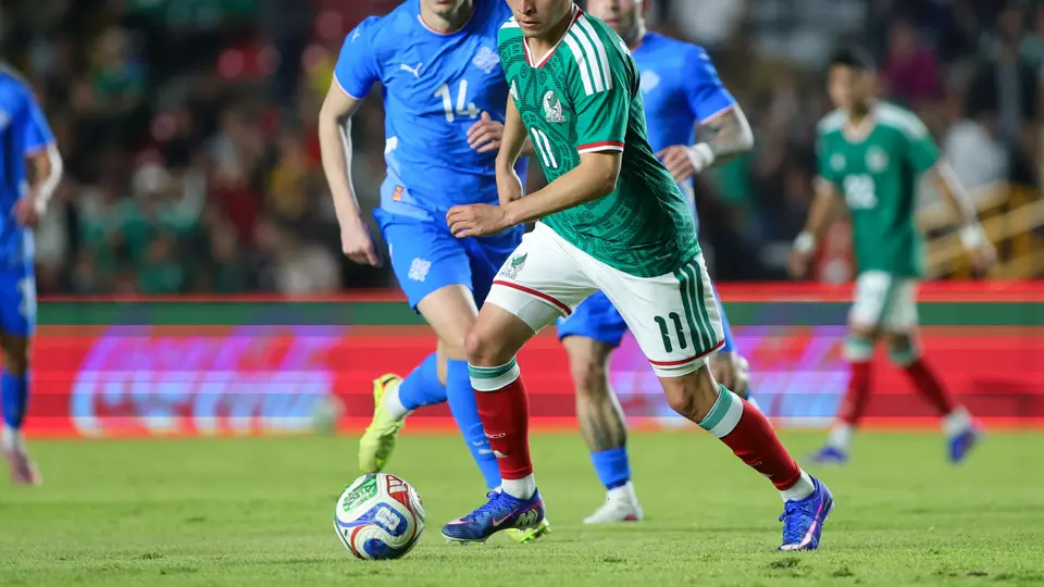 México jugando ante Islandia l MEXSPORT