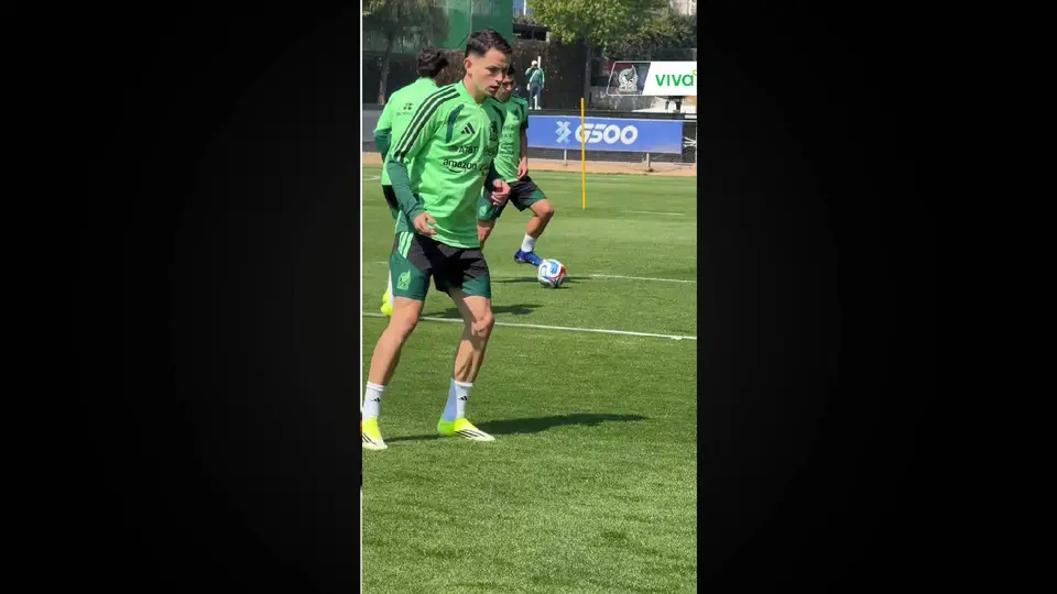 Álvaro Fidalgo en la práctica del Tricolor. l RÉCORD