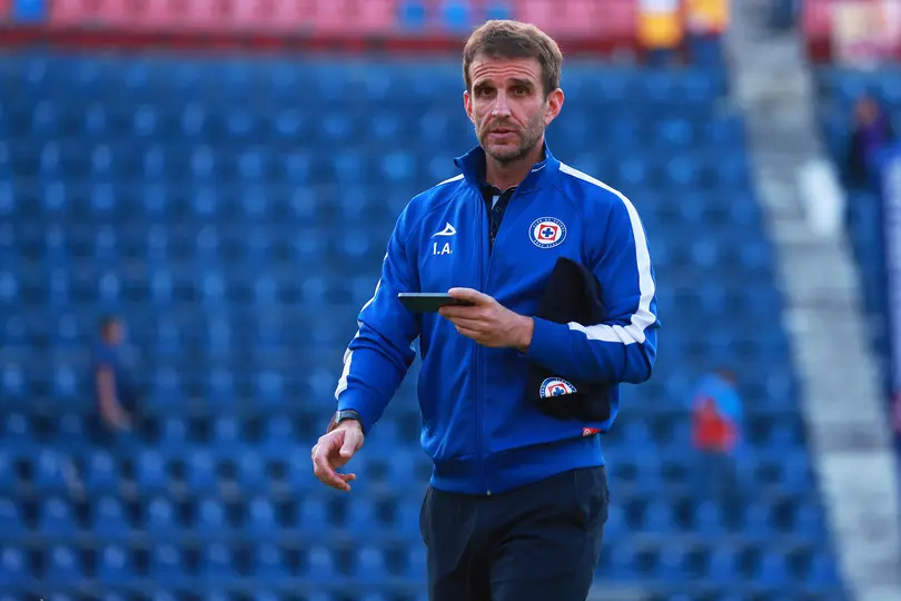 Iván Alonso tuvo que dejar a Cruz Azul en California | IMAGO7