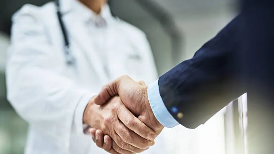 La voluntad anticipada permite decidir sobre tratamientos médicos en casos de enfermedad grave o terminal./ Pixabay