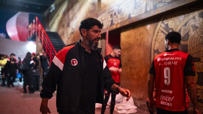Sebastián Abreu previo a un partido de Xolos de Tijuana en el Clausura 2026 de la Liga MX | IMAGO 7