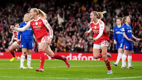 Arsenal vence a Chelsea en casa y se acerca a las Semifinales de la Champions League Femenina