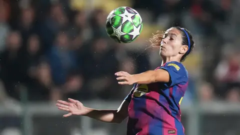 Aitana Bonmatí en acción con Barcelona durante la Fase de Grupos de la Champions League | AP