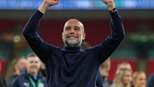 ¿Cuántos títulos tiene Pep Guardiola en su carrera como director técnico?