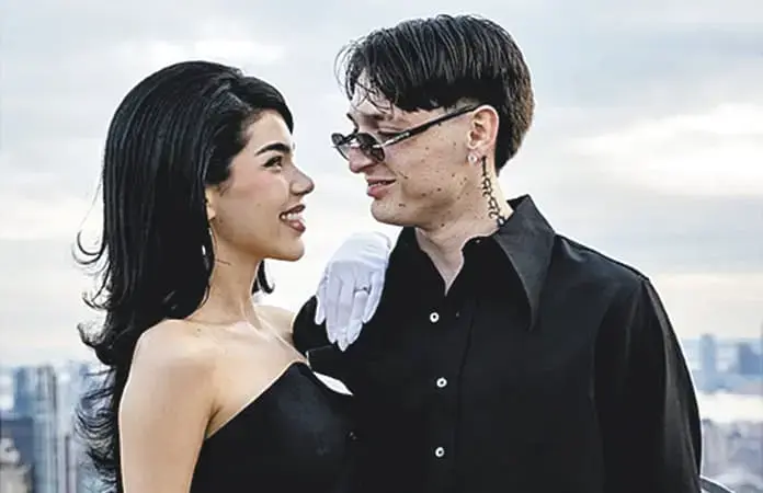 El cantante de corridos tumbados dice extrañar muchos a su novia Kenia Os / Redes Sociales