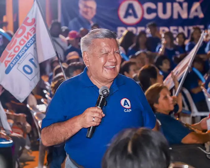 César Acuña, candidato presidencial peruano del partido APP. / X: @CesarAcunaP
