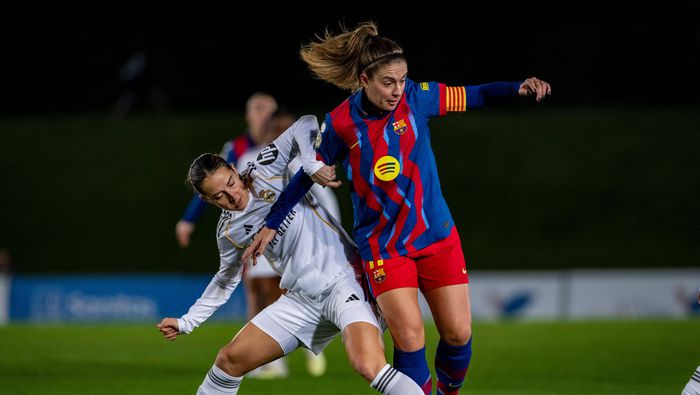 Alexia Putellas se enfrenta a Sara Dabritz en el juego de Barcelona ante Real Madridd en los Cuartos de Final de la Copa de la Reina 2025-26 |  GROSBY GROUP