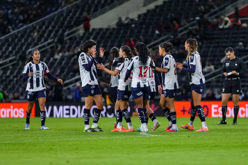 Jugadoras de Rayadas en celebración en el Clausura 2026 de la Liga MX Femenil | IMAGO 7